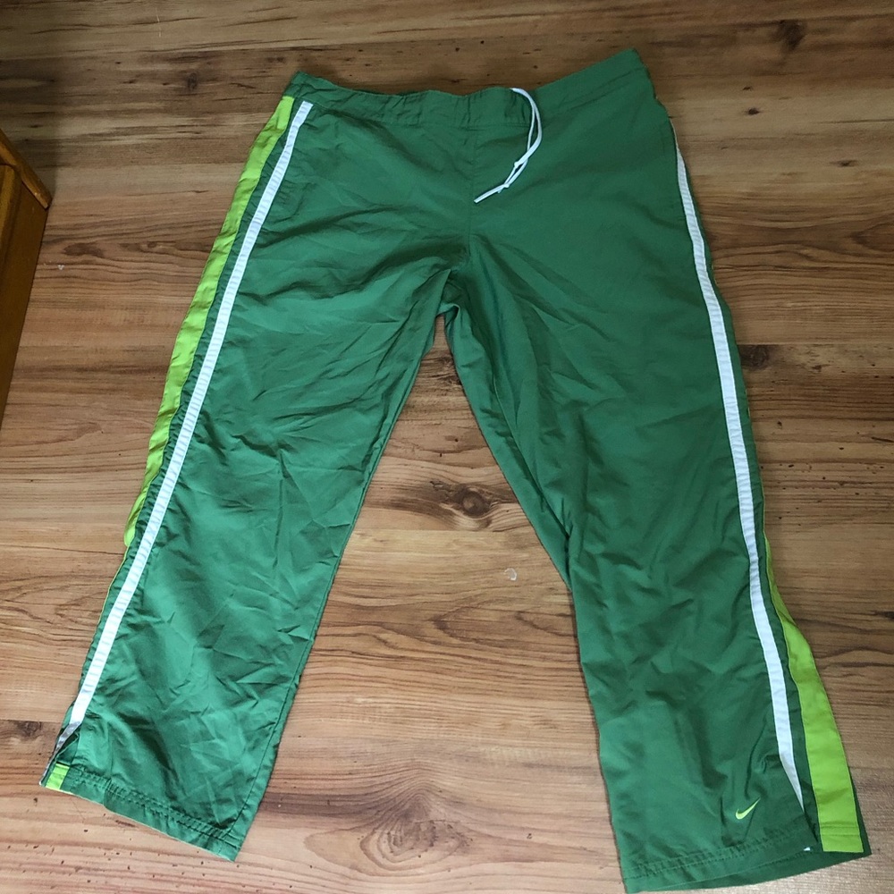 Nike women’s ankle pants windbreaker B8